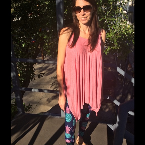 Small Pink Loose Fit Top - Picture 2 of 3