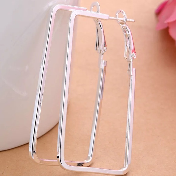 Jewelry - 🆕 (P16) 925 Sterling Silver Square Earrings