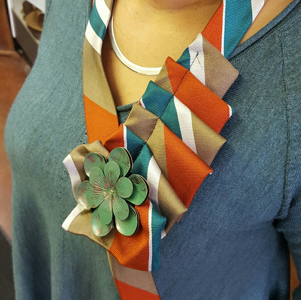 Neck tie accessories for women