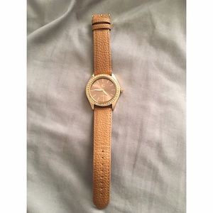 🚫SOLD!🚫Dark tan and Gold Watch
