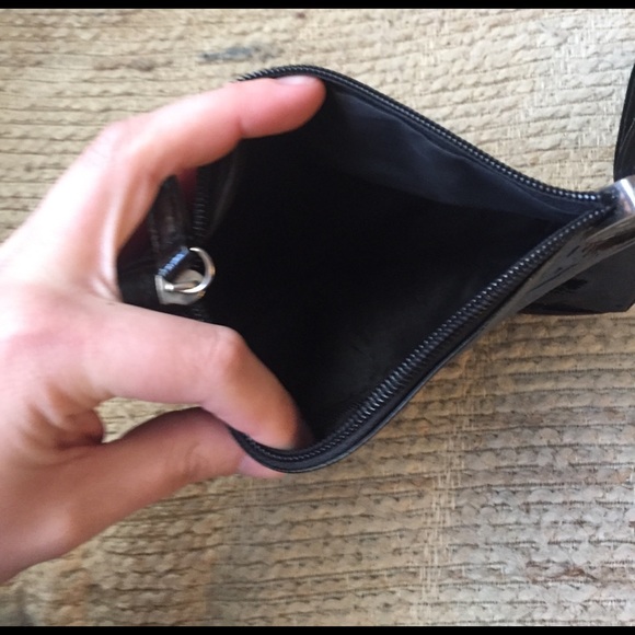 Small black wristlet purse - Picture 2 of 2