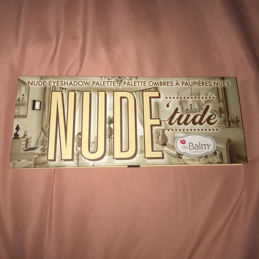 The Balm Nude'tude Palette