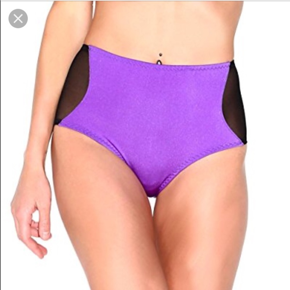 Iheartraves electro high waisted shorts