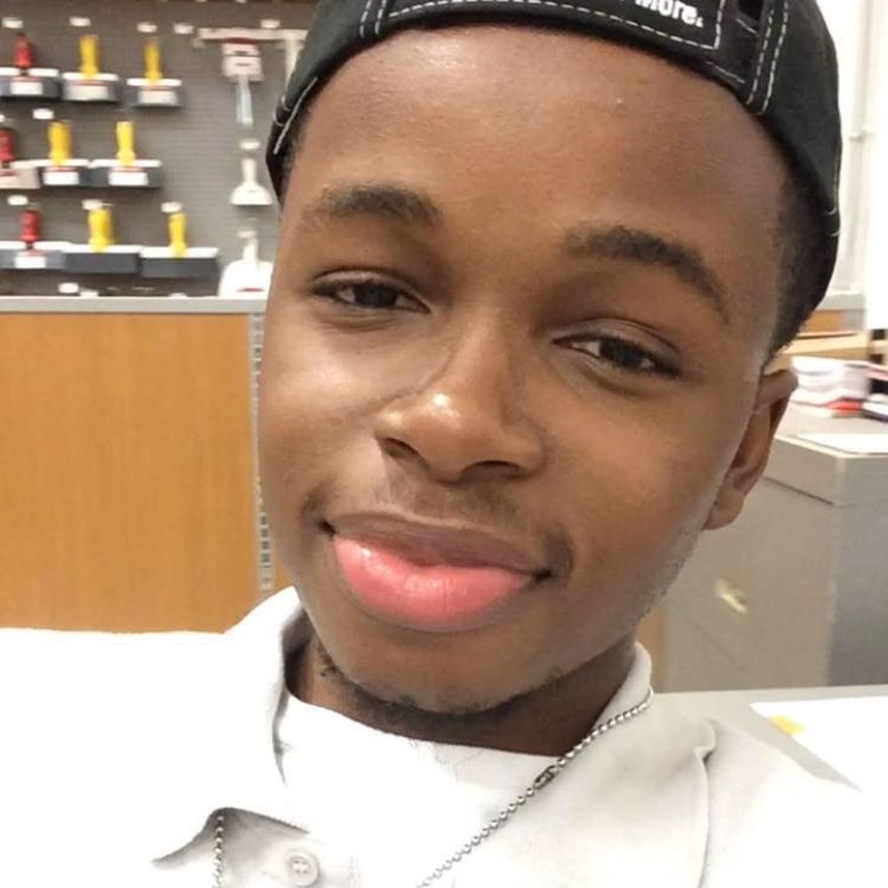 Meet your Posher, Deion