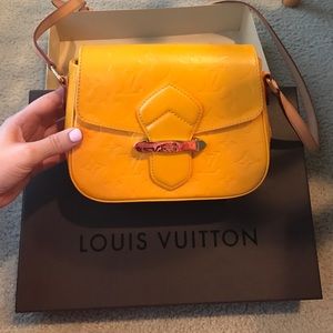 Louis Vuitton Vernis Bellflower PM Crossbody