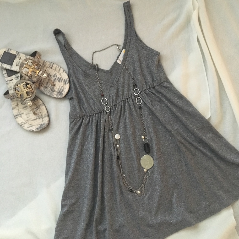 🎉SALE🎉 C&C California sparkly vneck tank