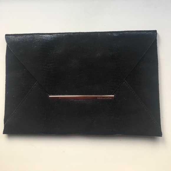 BCBGMaxAzria Handbags - BCBG MaxAzria clutch fitted with credit card slots