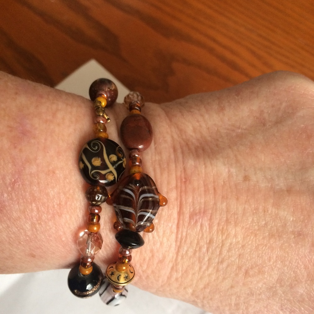 8 1/2" beaded bracelet