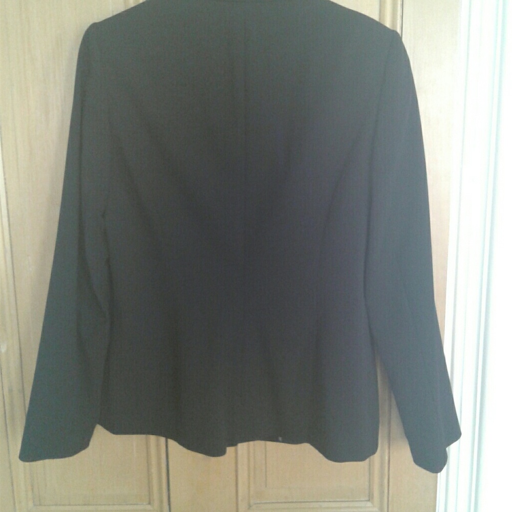 Blazer - Picture 2 of 3