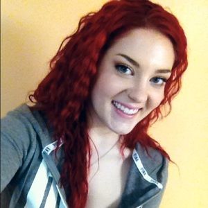 Meet your Posher, Olivia