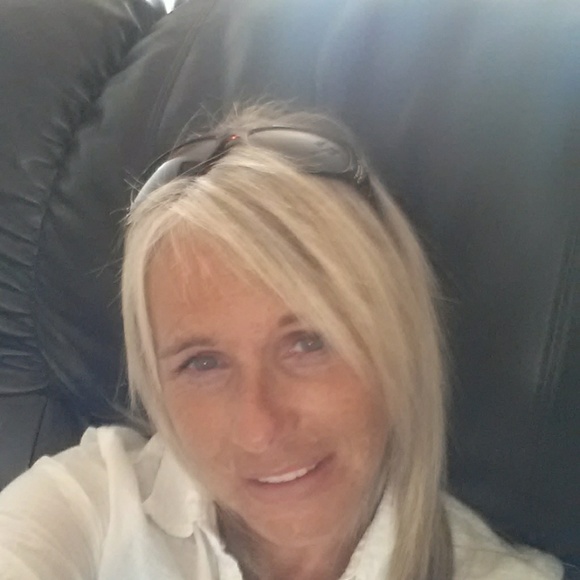 Meet your Posher, Danielle - Picture 1 of 1