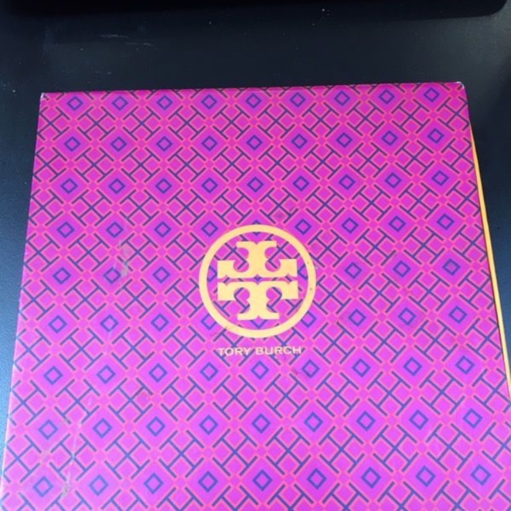 Tory burch logo necklace