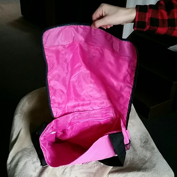 Hello kitty book bag - Picture 5 of 5