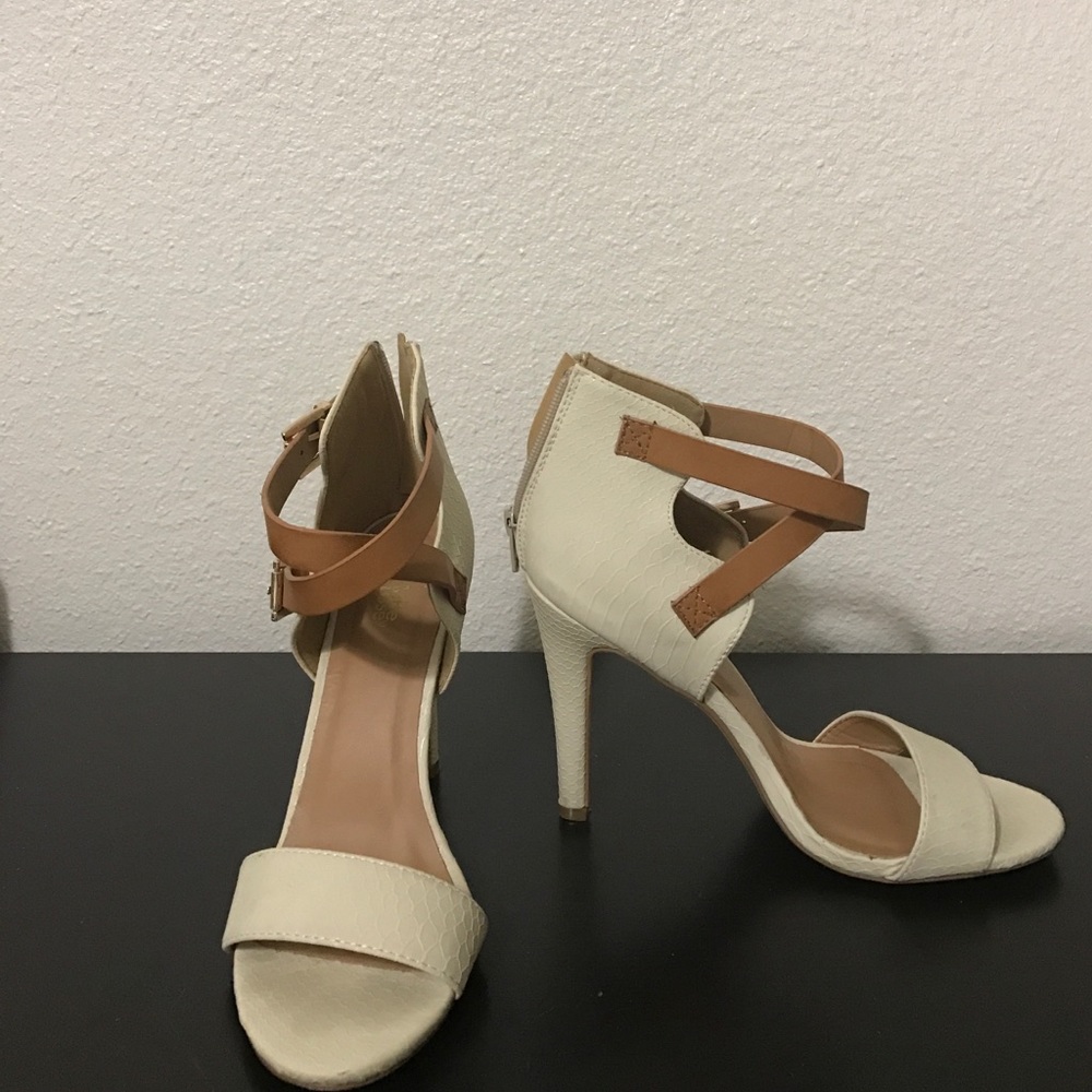 Double Ankle Strapped Heeled Sandals