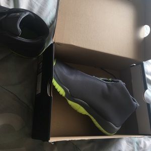 Air jordan future grey volt