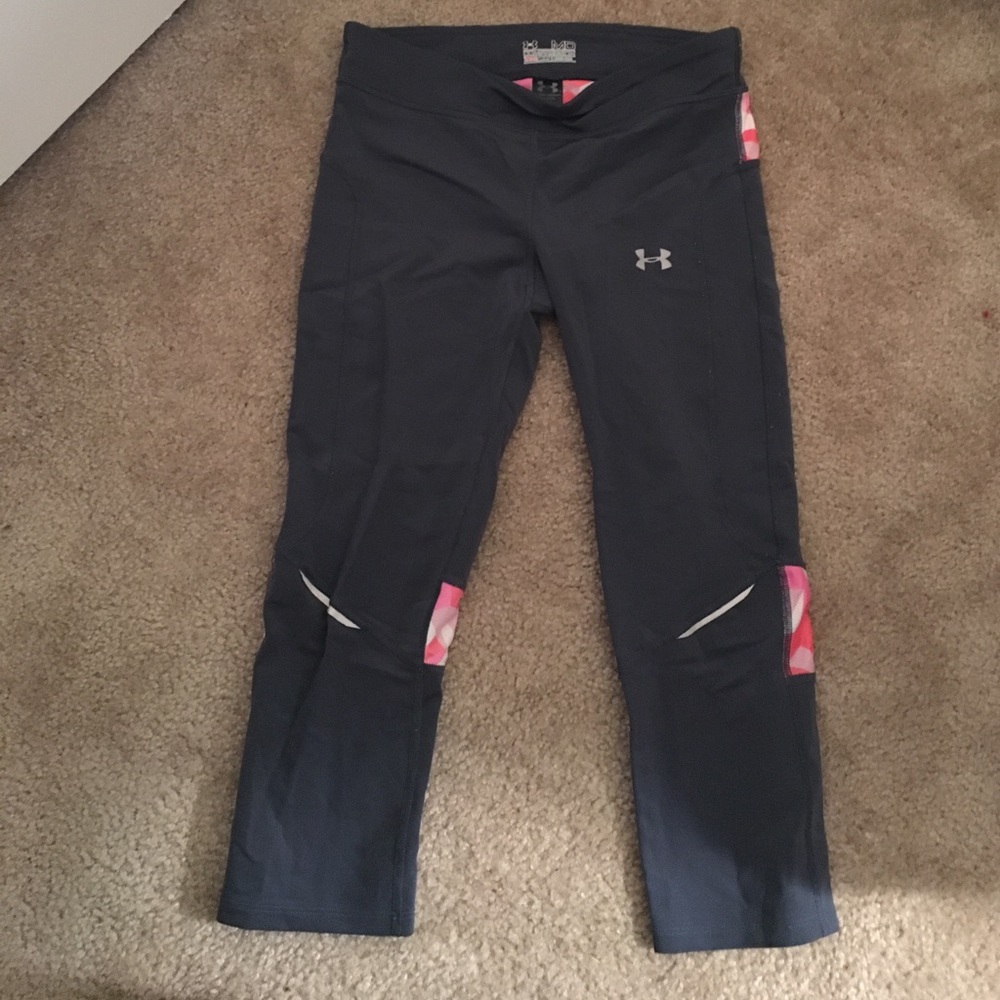 Under Armour cropped leggings