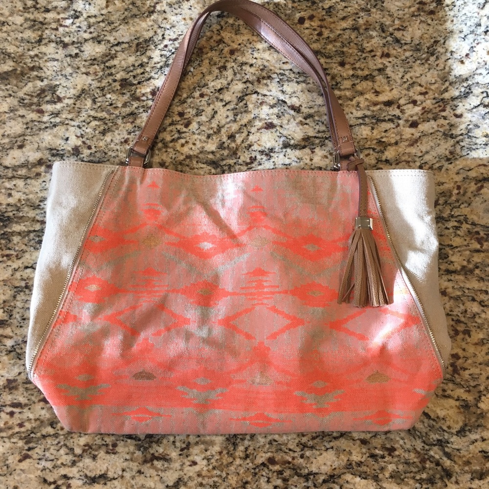 Stella & Dot Switch Bag - Coral Aztec