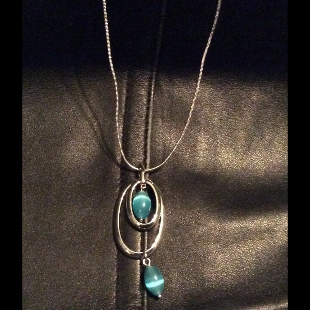 Lia Sophia drop necklace