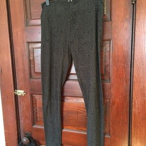 TC LuLaRoe black and green pattern leggings