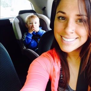 Meet your Posher, Danielle