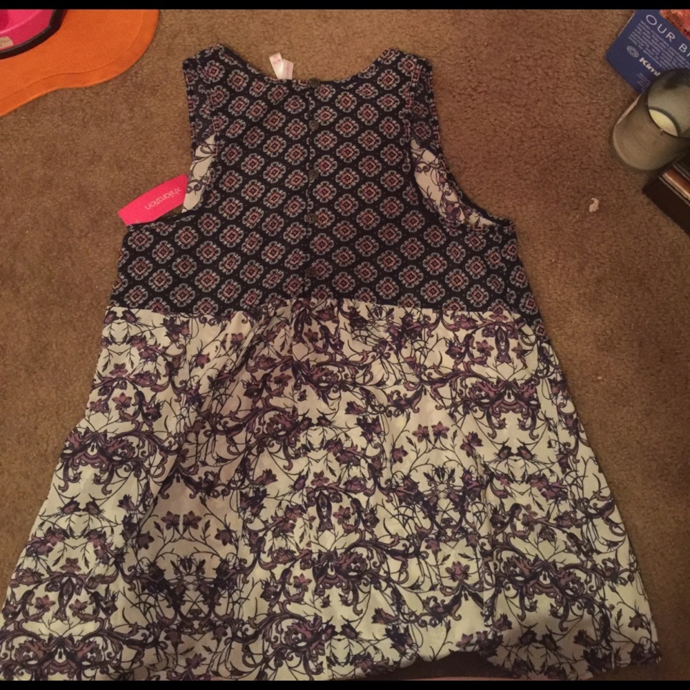 Blouse - Picture 2 of 2