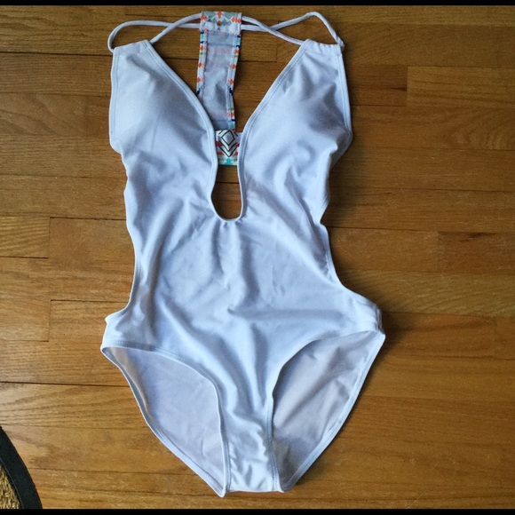 White Monokini Swimsuit - Picture 2 of 5