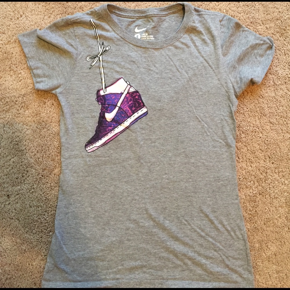 NIKE SLIM FIT