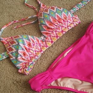 Bikini set (top and bottom)