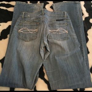 Light wash size 28 Cowgirl Tuff Jeans