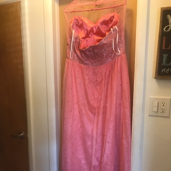 Formal Prom Dress - Picture 2 of 3
