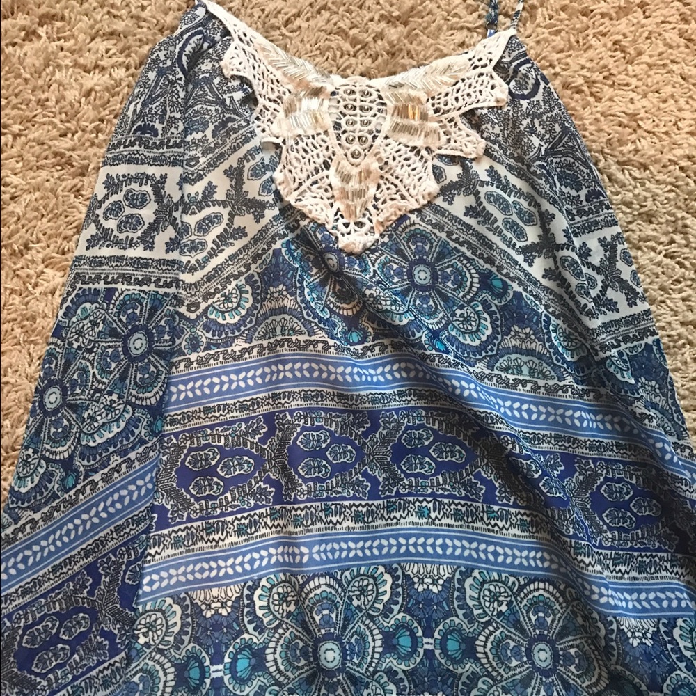Beautiful blue detailed top from Francesca's (S)