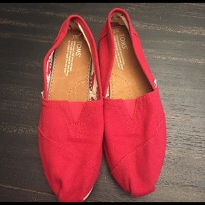 Red Classic TOMS