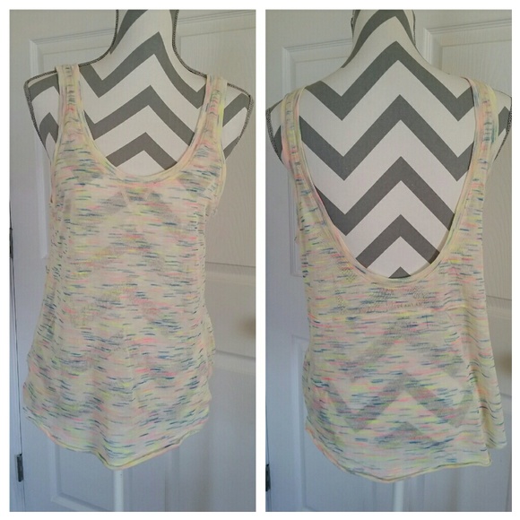 SOLD  "We the Free" stripped tanks - Picture 4 of 5