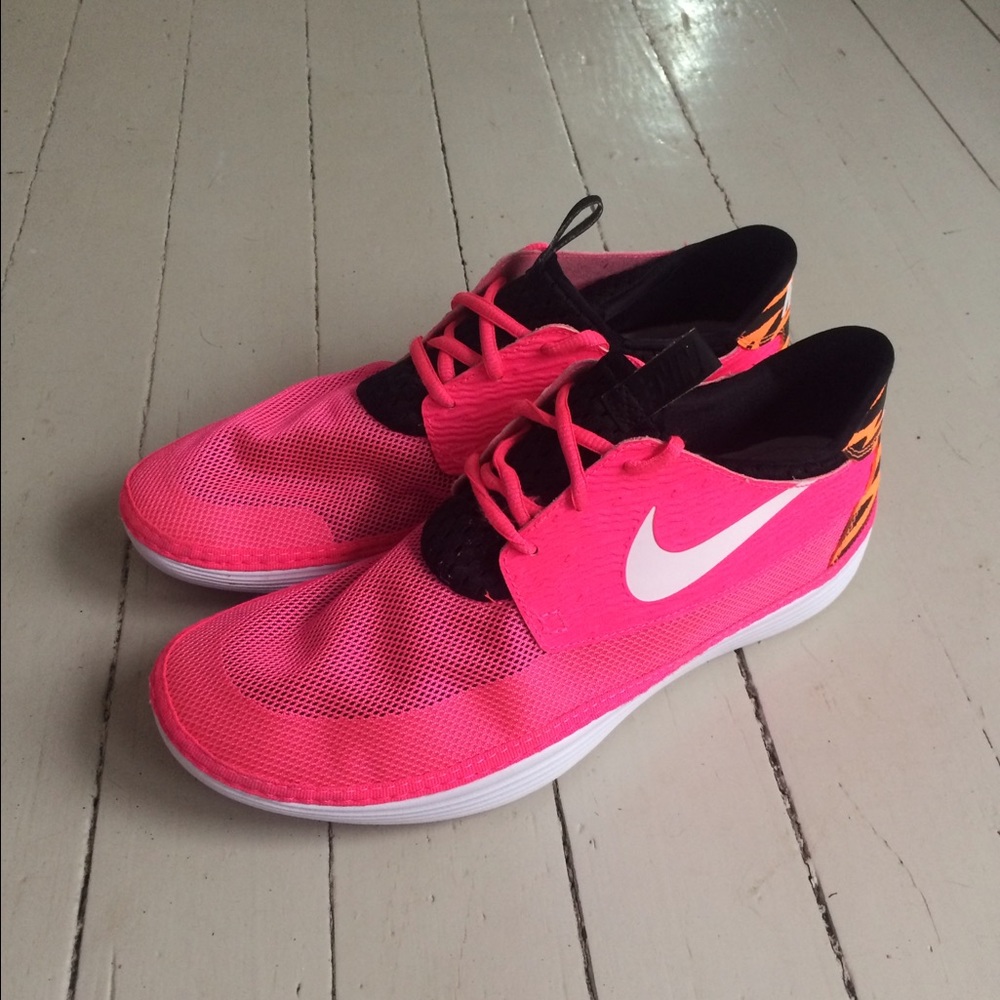 Men's Nike shoes size 11 pink