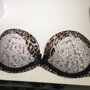 Victoria Secret bra . Printed. Strapless.