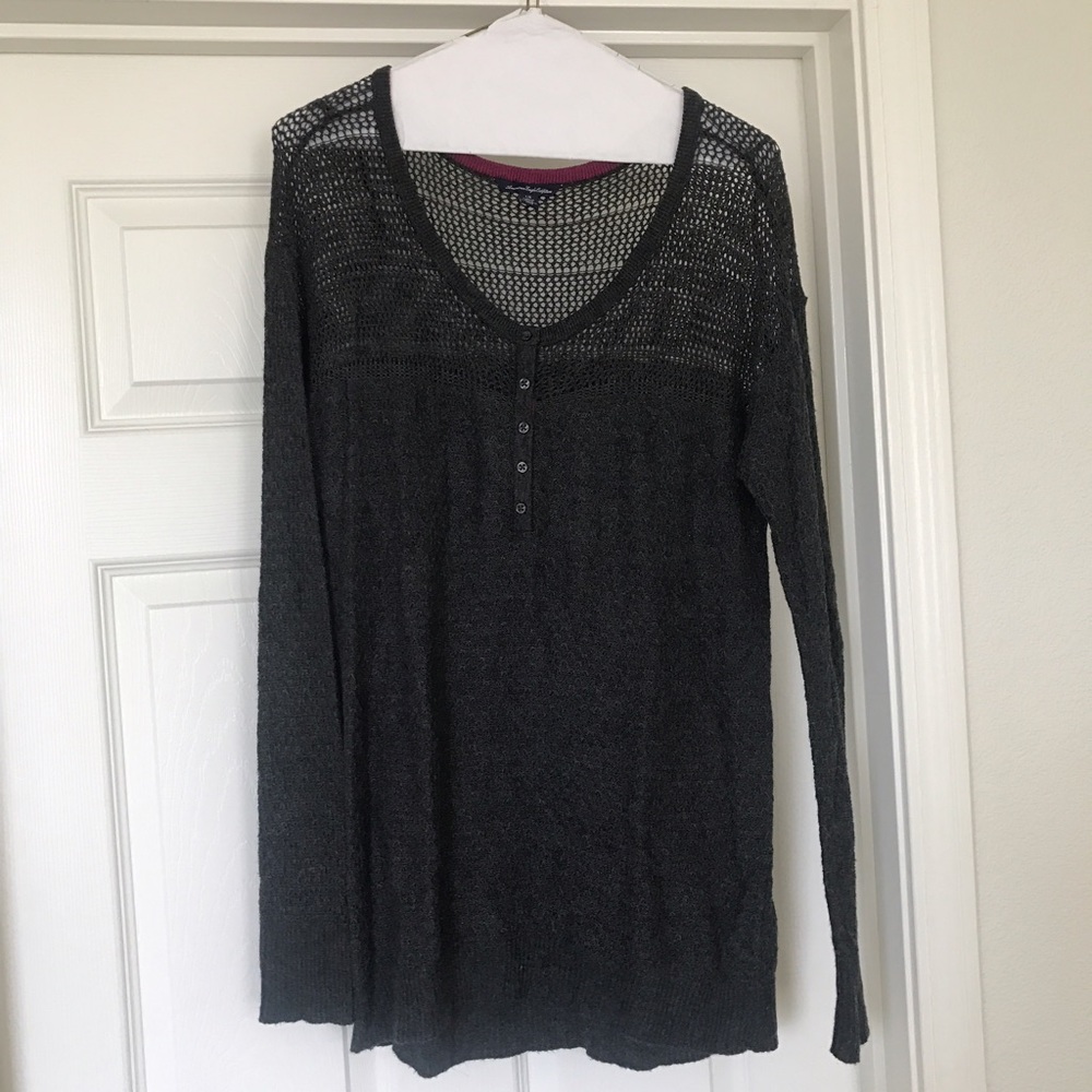 AEO women's light sweater size Large
