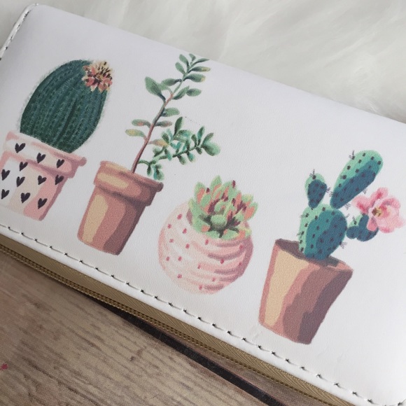 🎉GYPSY SALE🎉•Last One• Cactus Wallet - Picture 5 of 8