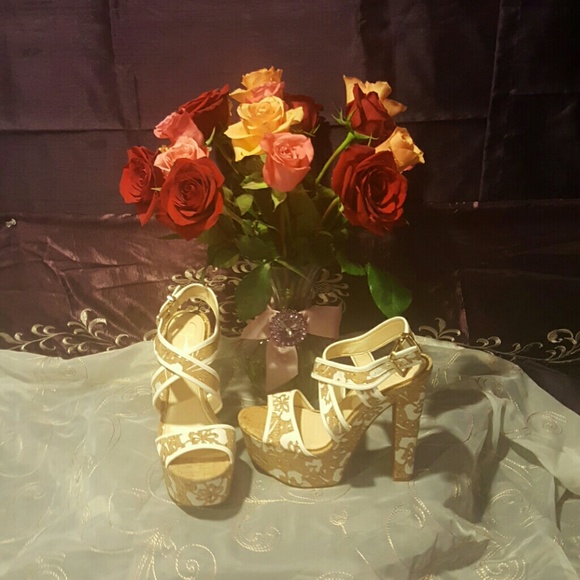 Jessica Simpson Shoes - SALE TONIGHTONLY⚘New jessica Simpson navaho heels⚘