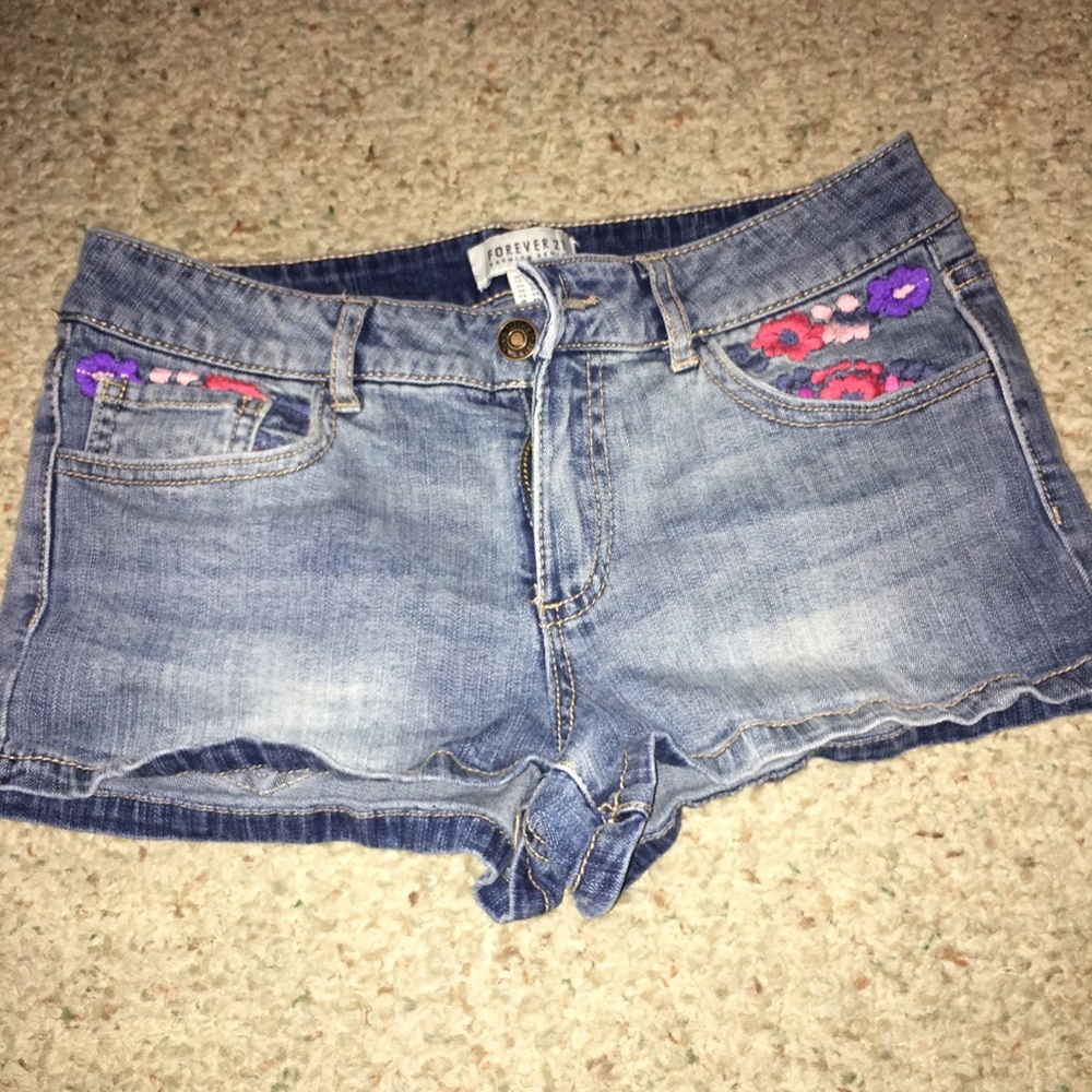 Floral Pocket Jean Shorts