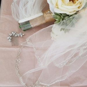 Bel Aire Bridal ivory Scallop embroidered Veil