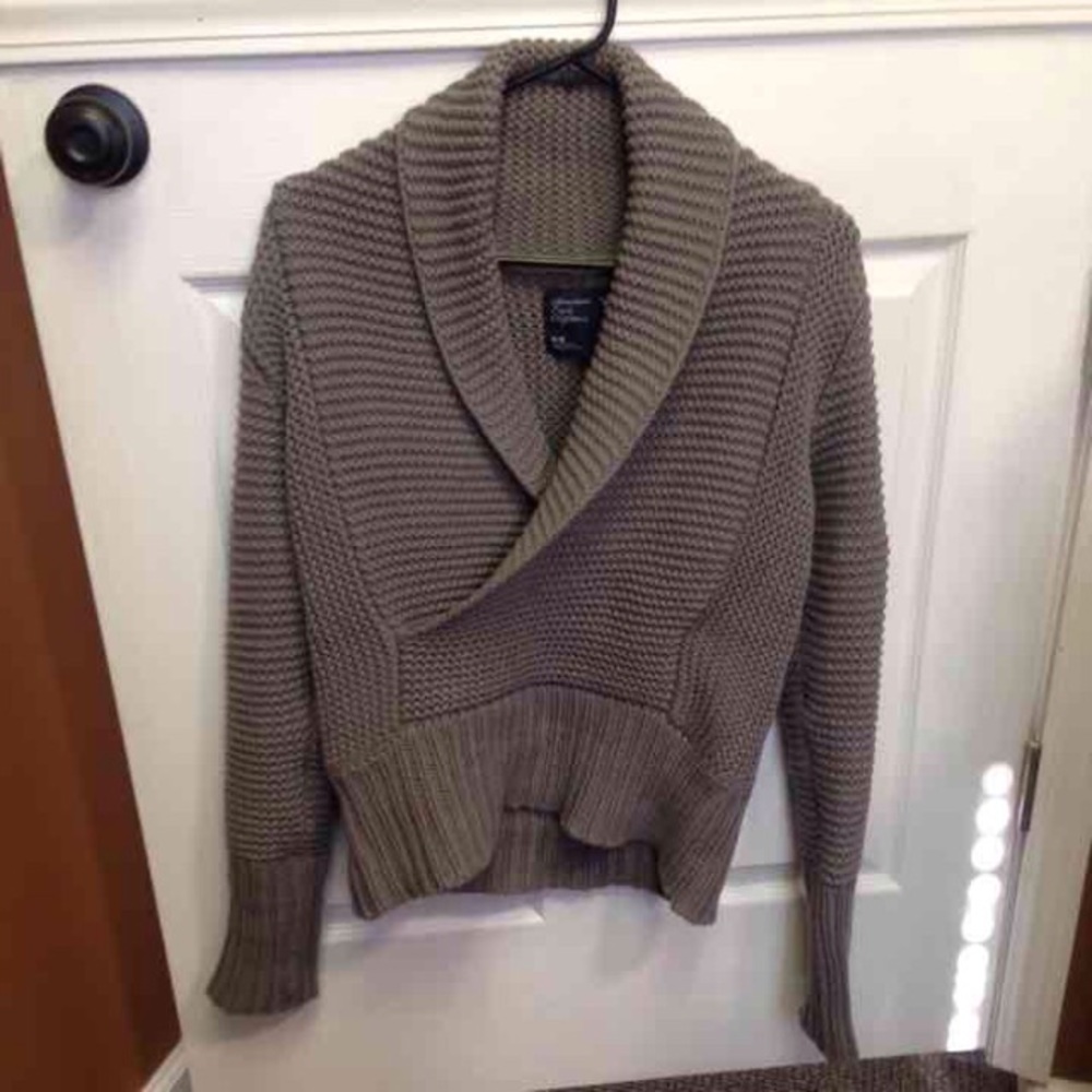 American Eagle Brand New Size M Sweater very nice