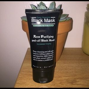 Acne purifying peel-off black mask