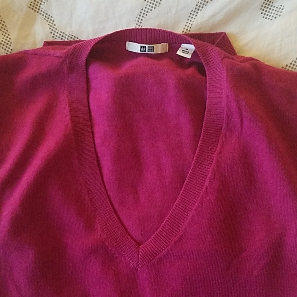 *uniqlo Men's Medoum Pink Sweater 100% Wool