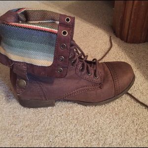 Combat boots with patterned detail