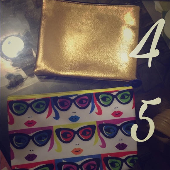 Ipsy Makeup Bag 2 for $10 - Picture 1 of 1