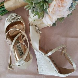 Badgley Mischka Abigail Bridal Wedge Shoe 6.5