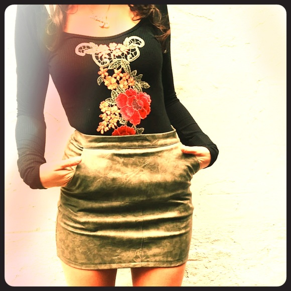 LF Other - LF bodysuit with rose embroidering