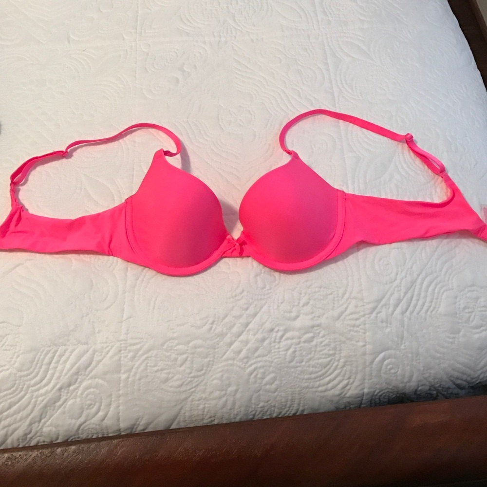 Victoria's Secret size 34 B Demi-buste