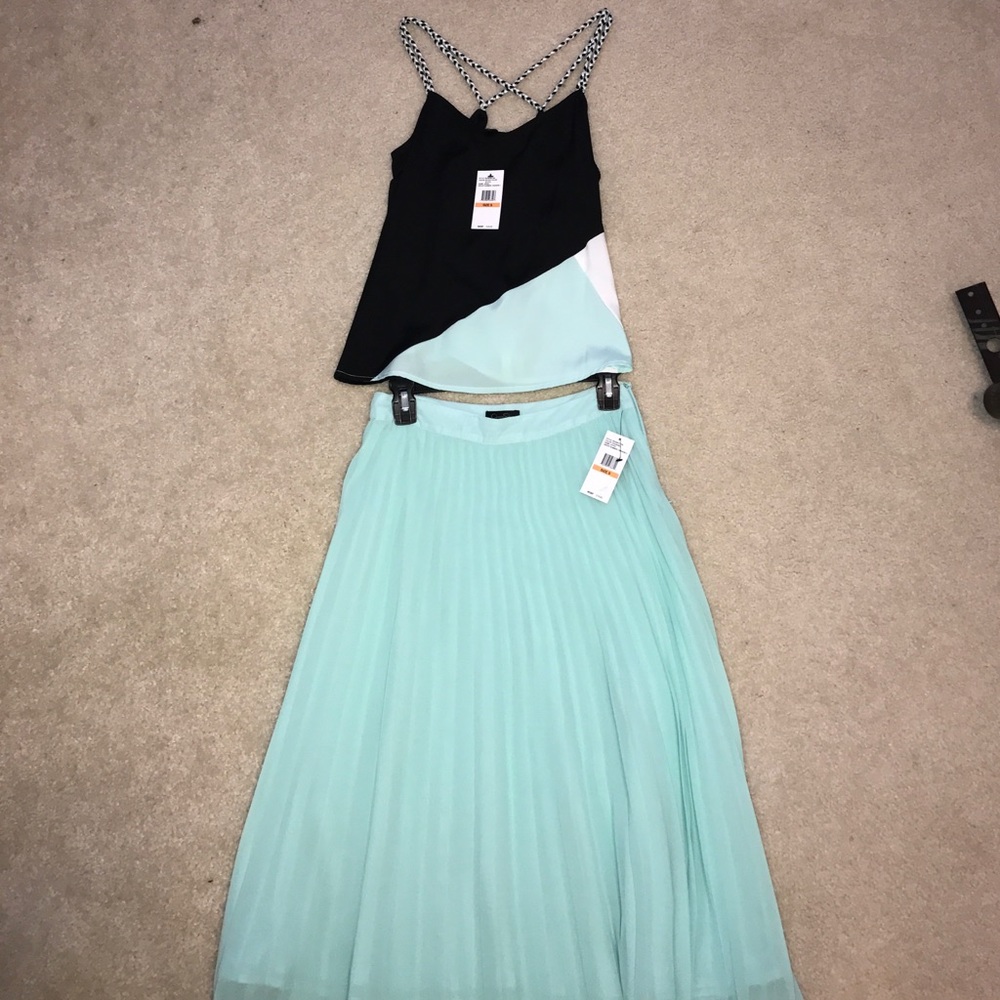 *NWT*Jessica Simpson Mint skirt with Top