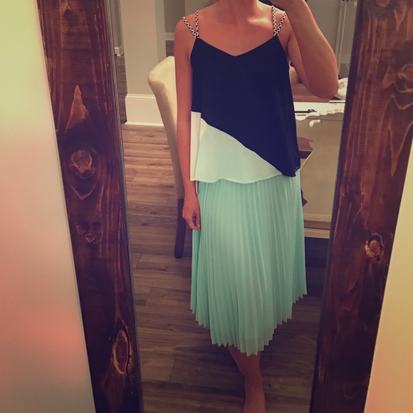 *NWT*Jessica Simpson Mint skirt with Top - Picture 4 of 4